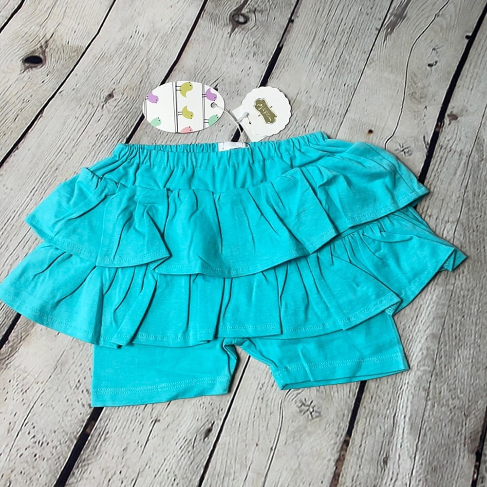 Mud Pie ruffled skort